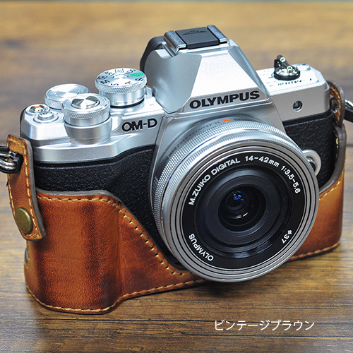 OLYMPUS OM-D E-M10 Mark IIIミラーレス